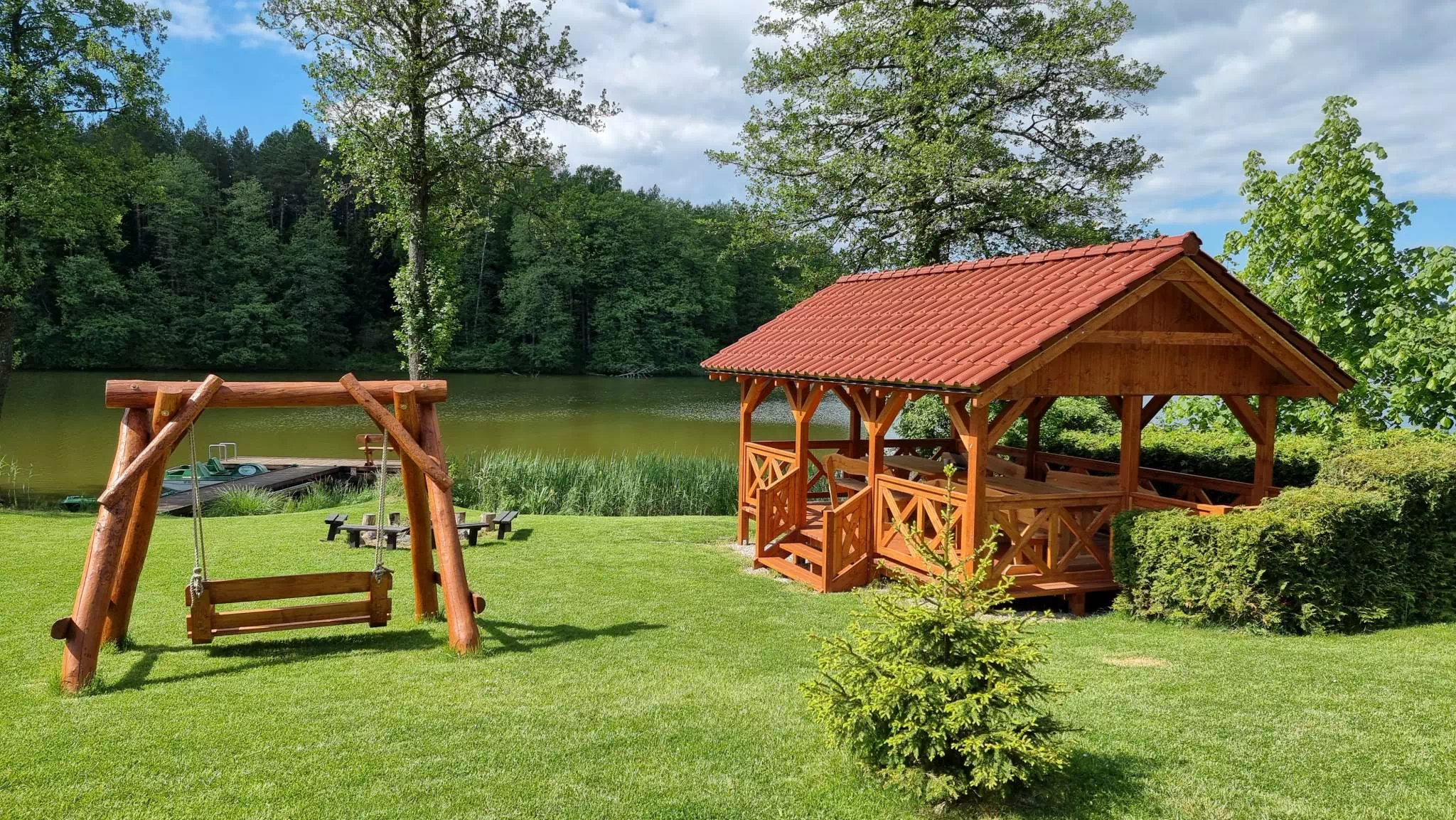Una casa proprio sul lago Czarna Kuta.